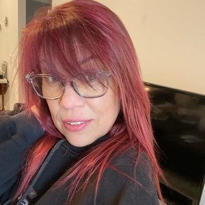 I'm your Buyer/Seller 💕nice to meet you💕